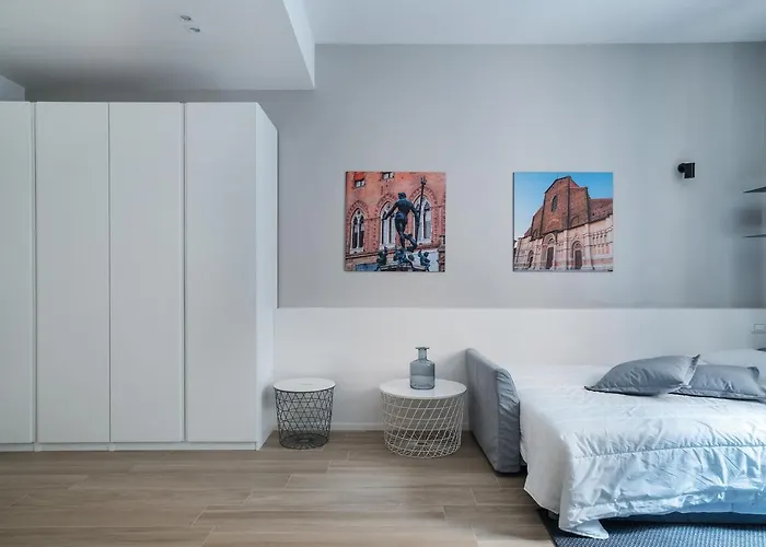 Guesthost - San Petronio Apartament *